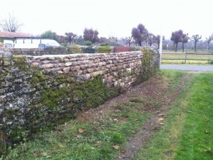 Mur de clôture en peirre