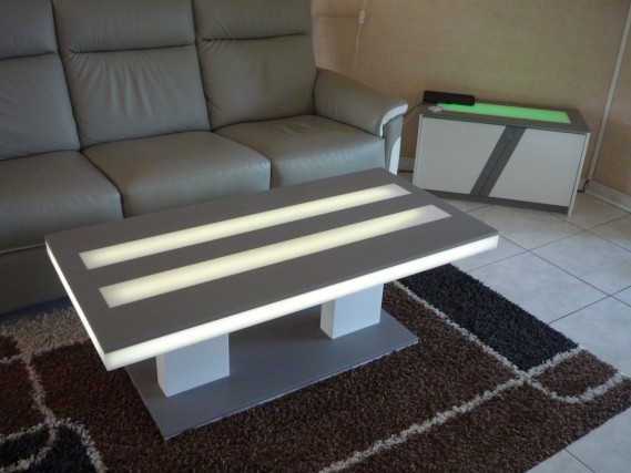 Table basse et meuble en solid surface