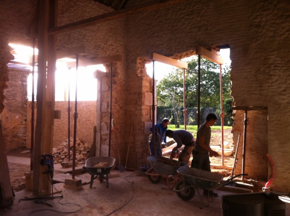 Rénovation de notre maison chapitre 4: en duite à la chaux et création des ouvertures