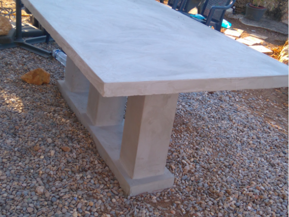 Fabrication d'une table en béton ciré - avant
