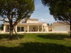 Maison contemporaine à caractère provençal