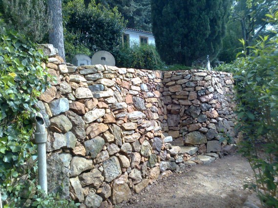 Rénovation de restanque avec escalier intégré à Toulon dans le Var