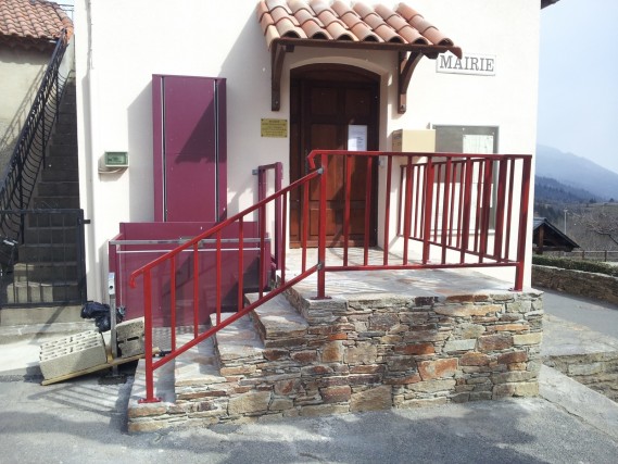 Aménagement Accessibilité Etablissement recevant du Public Hotel de ville de l'Hérault